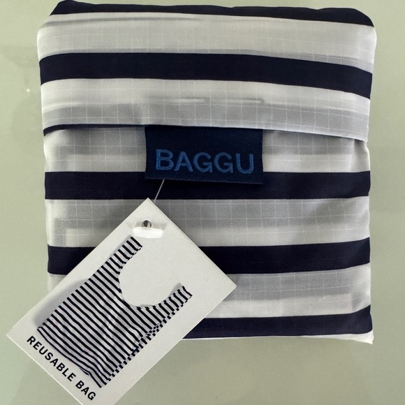 Baggu Standard Reusable Bag - Navy & White Stripe *NWT* - Color sold out online - Picture 2 of 3